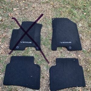 Venue Hyundai 2022-2026 Mats (set of 3)